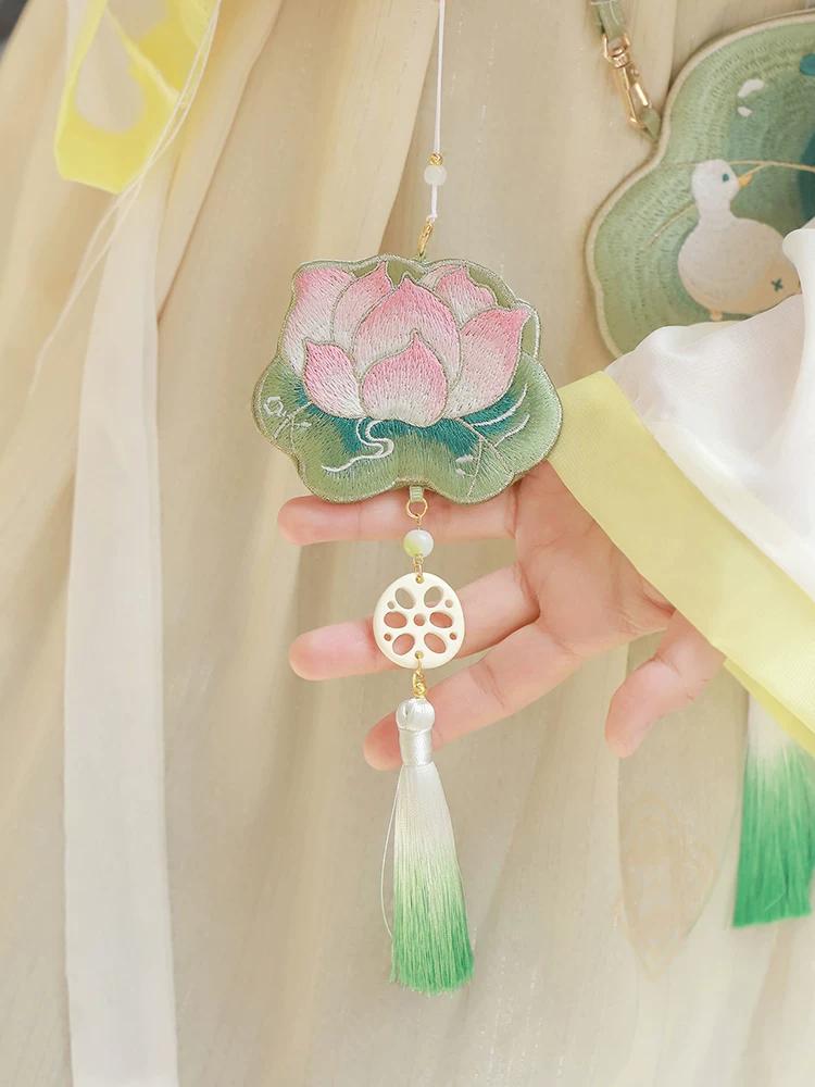 Halter Butterfly Shaped Hanfu Waist Pendant Finished Product Perfume Bag