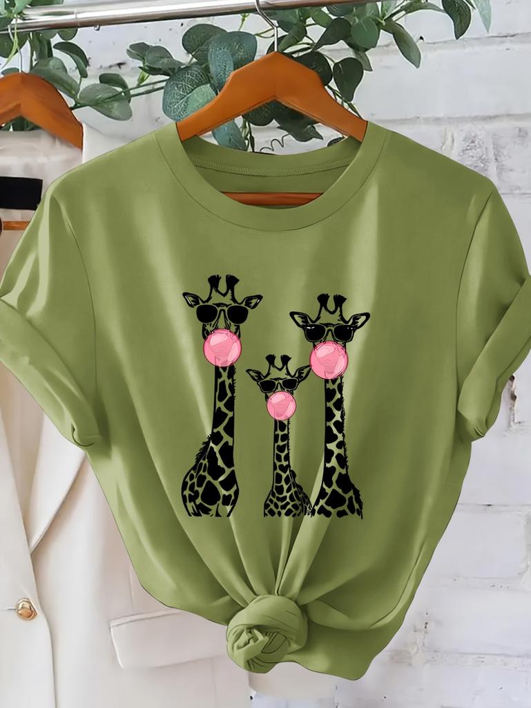 Women's Casual Short Sleeve T-Shirt Vibrant Giraffe Pattern Print Lightweight Summer Round Neck Tops Oversized Clothes for Woman