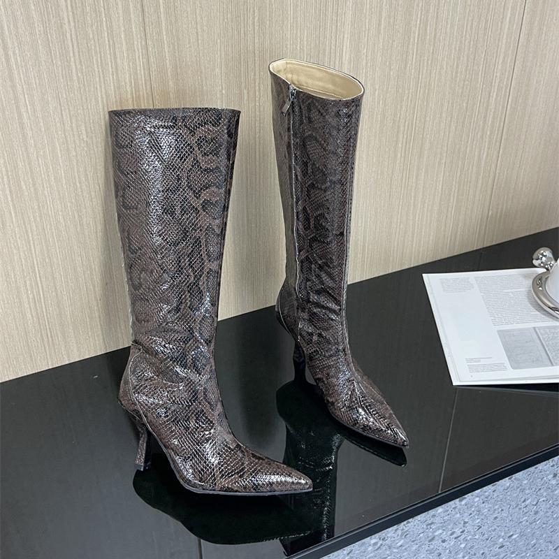 Модные новые сапоги до колена на высоком каблуке с острым носком, на молнии сбоку, с принтом «змеиная кожа» смешанных цветов, осенне-зимние, европейско-американская мода