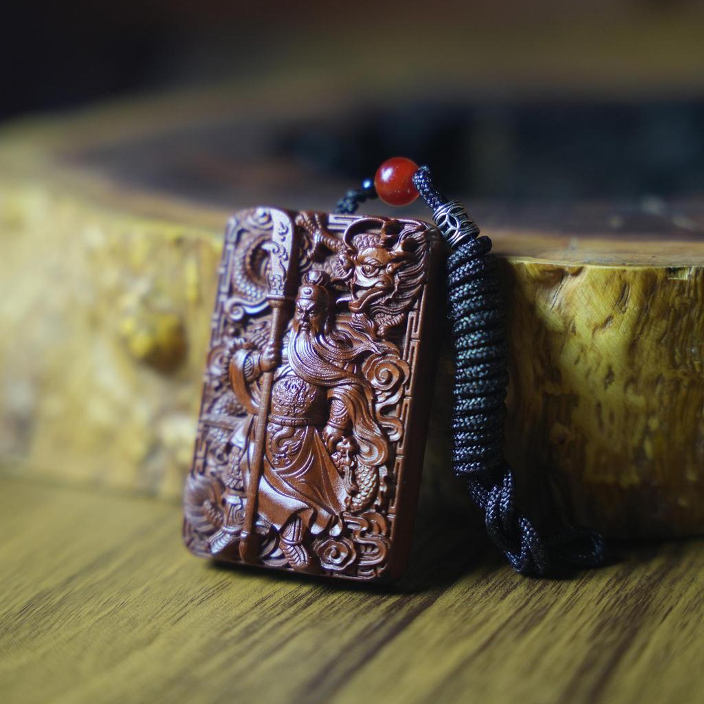 Hand-Carved Jujube Wood Guan Gong Pendant: Men's & Women's Natural Car Charm