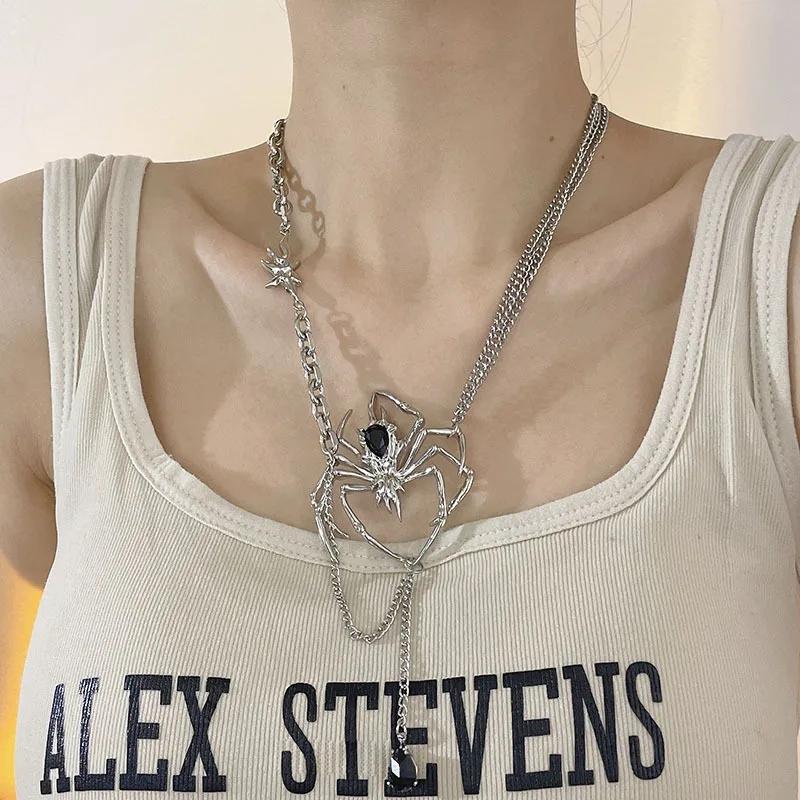 Gothic Spider Crystal Pendant Necklace for Women Dark Long Tassel Chain Spicy Girl Chokers Y2K Accessories Fashion Jewelry Party