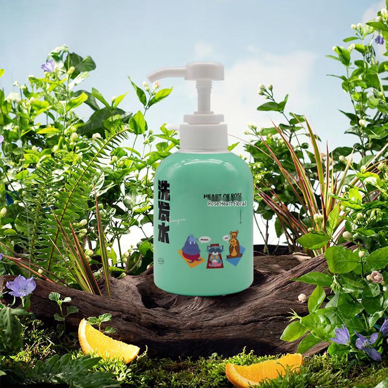 Paul Frank Rose Heart Floral Anti-Dandruff Shampoo