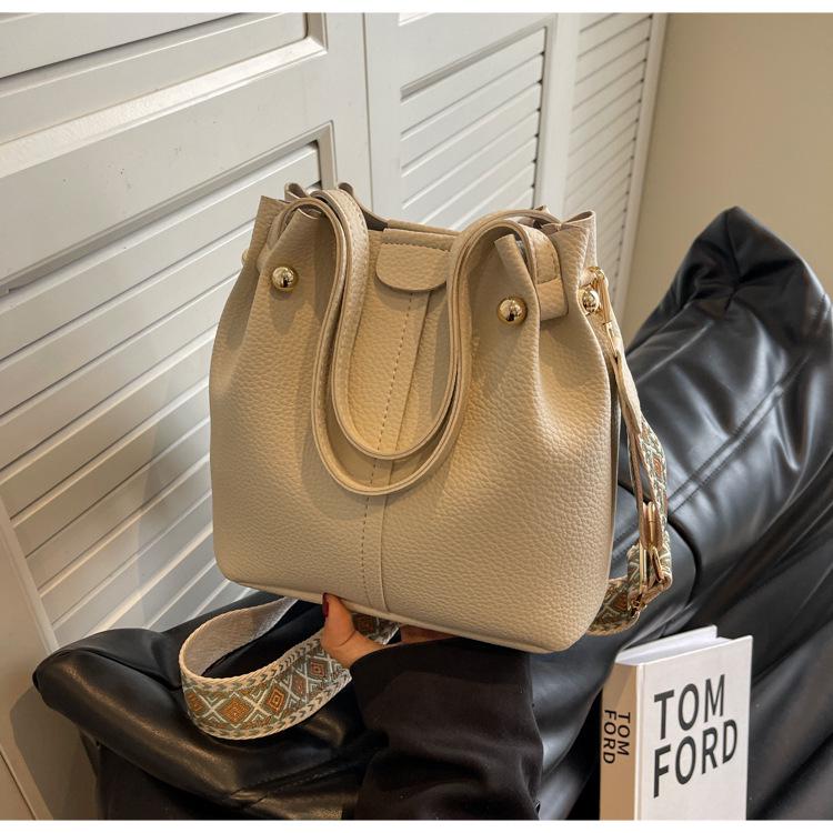 Корейская универсальная сумка-ведро класса люкс, издание весна/лето 2024: Женская сумка через плечо с широким ремнем