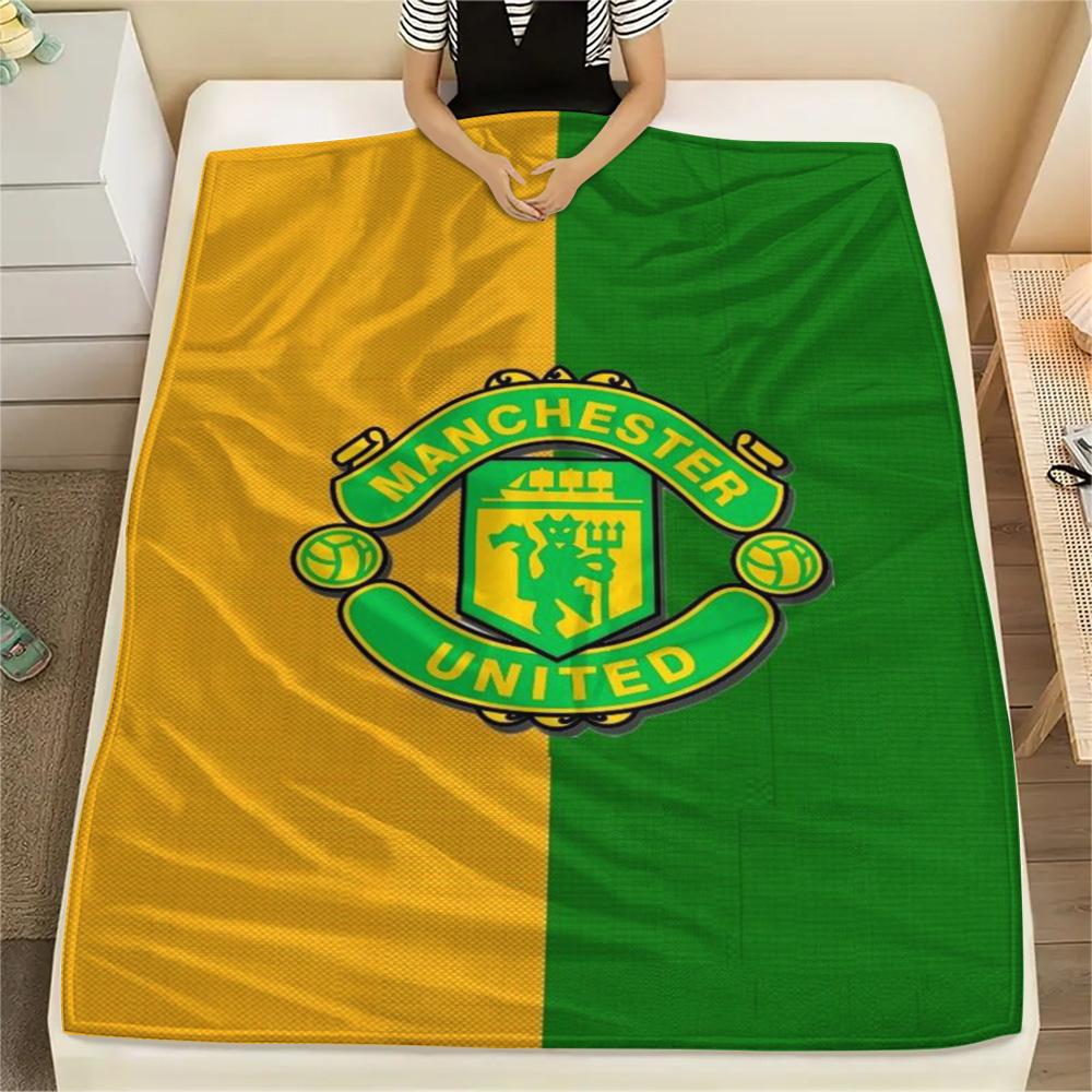 1Pc MANCHESTER UNITED Print Flannel Blanket High Quality Warm Comfortable Cover for All Seasons Perfect for Gifts Home Decor