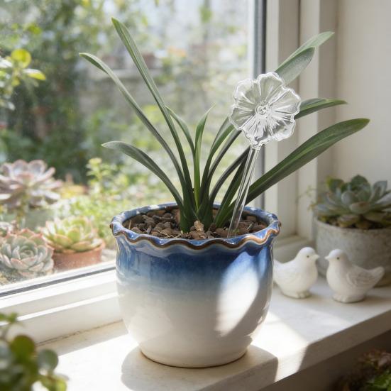 Self Watering Bulb Glass Clear Flower Automatic Plant Watering Bulb Flower Shape Plant Watering Device