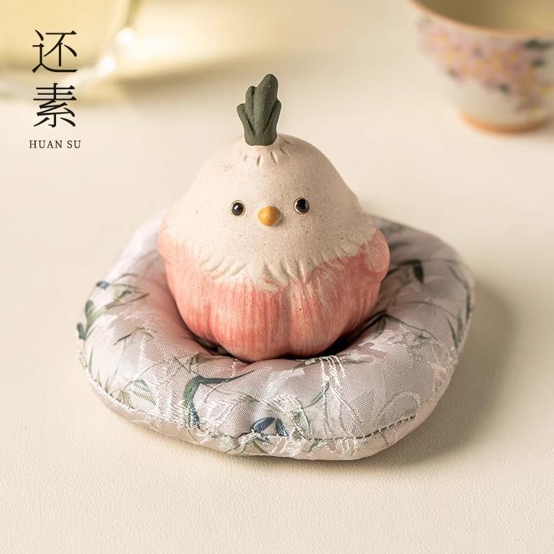 Purple Clay Garlic Bird Tea Pet Ornament, Cute Garlic Bird Tea Play Decoration, Handmade Ceramic Tea Ceremony Accessory for Home Office Desk