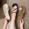 Шлепанцы с клипсой на носке, женские тапочки 2024 года, новые повседневные пляжные шлепанцы с квадратным носком, женские повседневные сандалии на плоской подошве, Pantuflas De Mujer 2024