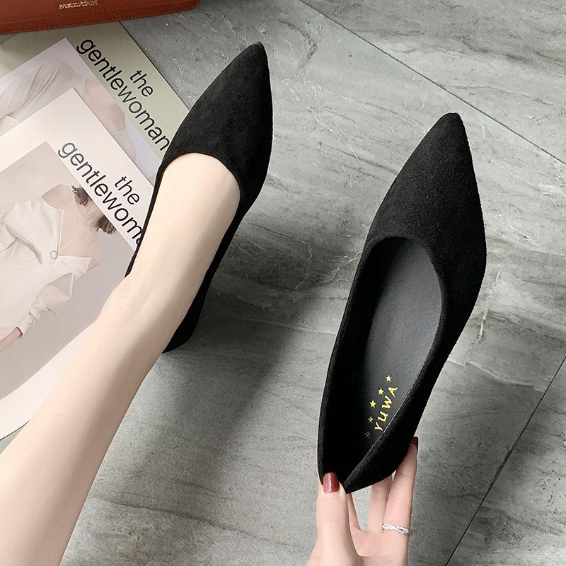 French temperament velvet pointed single shoes women's 2025 spring and summer new shallow mouth high-end niche soft-soled ladyshoes work shoes