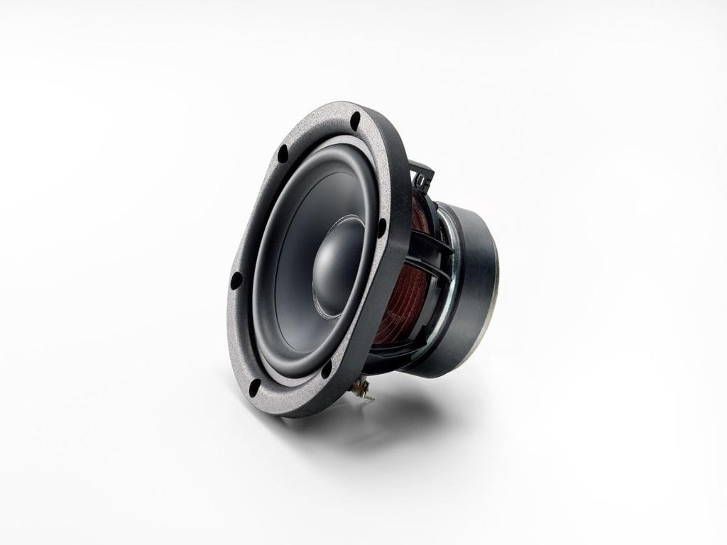 Denon SC-M41 2,5 см твитер с мягким куполом, 12 см вуфер, корпус высокой жесткости, совместимость с разъемами типа «банан», большие винтовые клеммы для подключения динамиков, черный