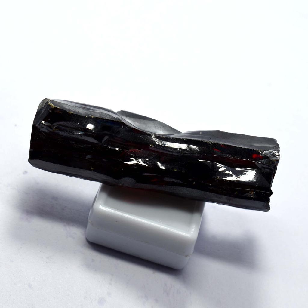 Natural Red Ruby Loose Gemstone Uncut 349.71 ct Rough for Lapidary and Gem Collections