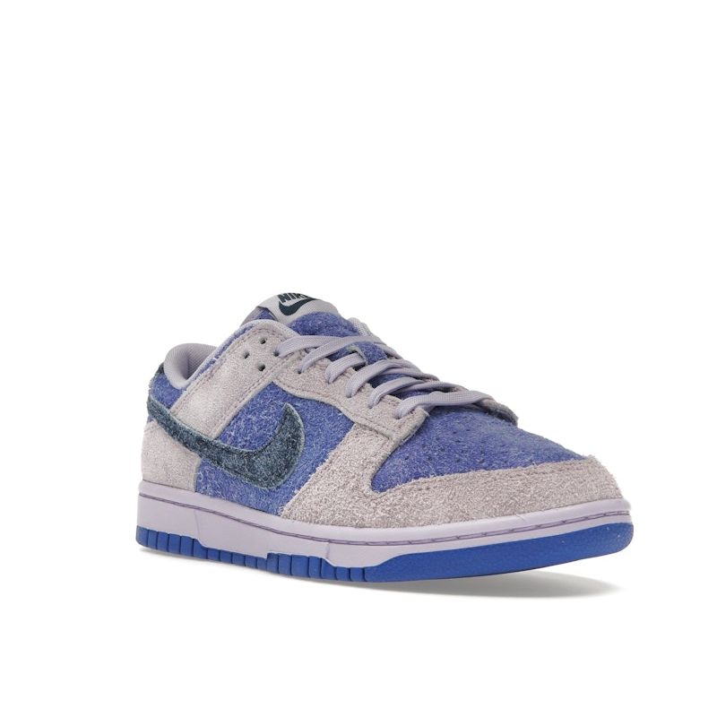 Nike Кроссовки женские Dunk Low SE Hydrangeas фиолетовые, темно-королевские, синие HQ3431-515