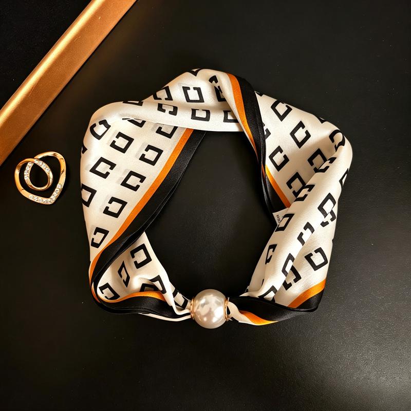 Silk Magnetic Buckle Scarf: Luxurious, Versatile Mulberry Silk for Women's Spring/Summer Neck Protection