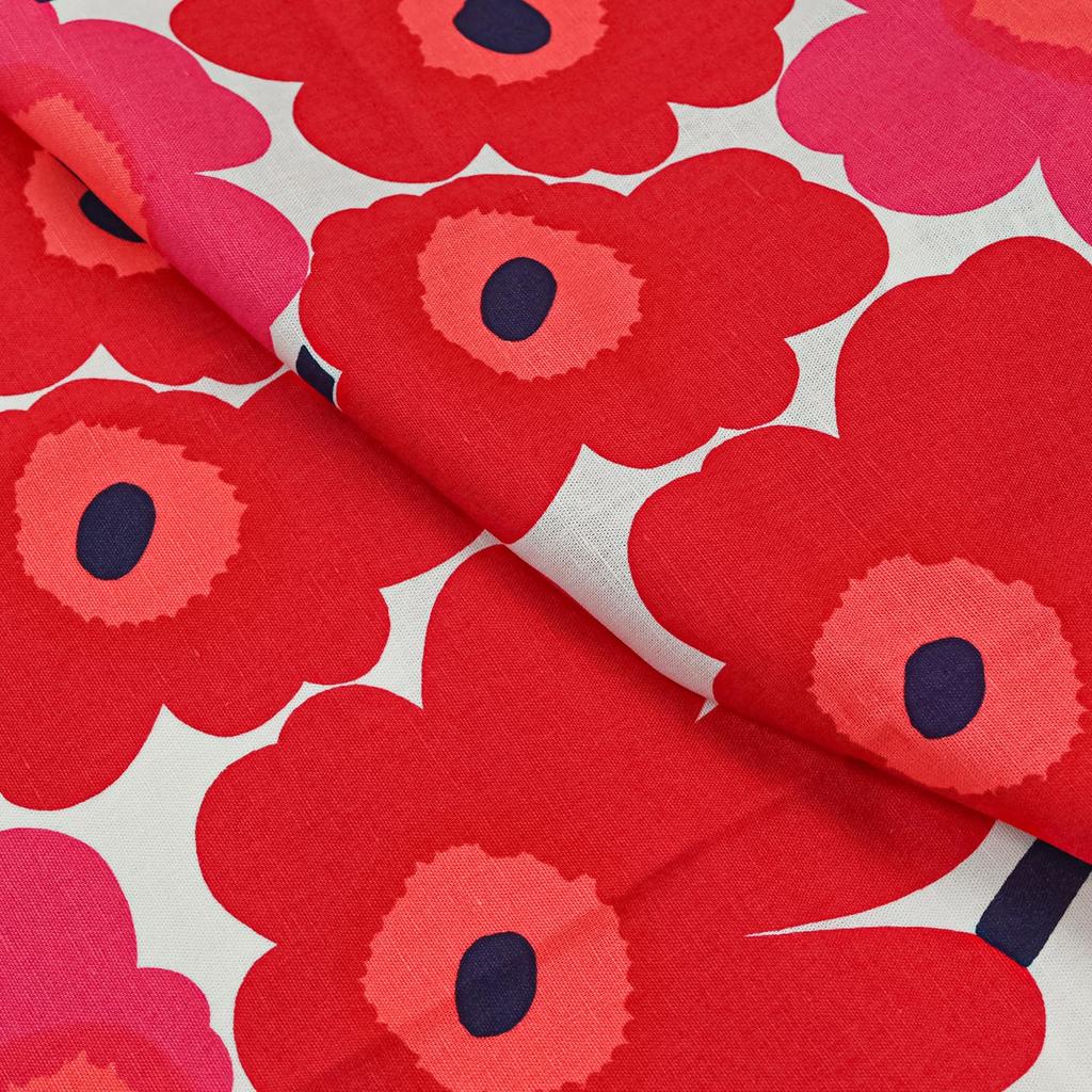 Набор из 2 кухонных полотенец и подставок Marimekko Unikko (Белый, Красный и Черный) 070683 001 [Параллельный импорт]