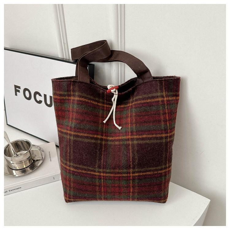 Trendy Plaid Woolen Tote Bag With Large Capacity For Women 2024 New Street Fashion