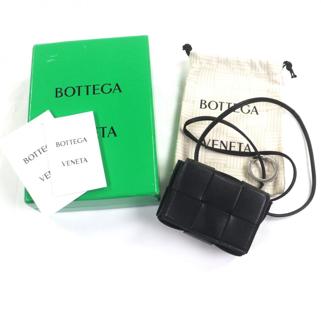 Отличная сумка BOTTEGAVENETA через плечо MAXI INTRECCIATO CASSETTE черная кожаная мужская Б/У