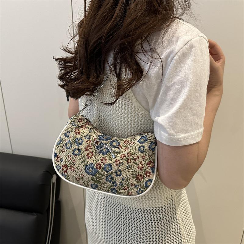 Красивая трендовая повседневная легкая универсальная популярная дизайнерская сумка-багет с бантом, цепочкой, на плечо, подмышку, сумочка