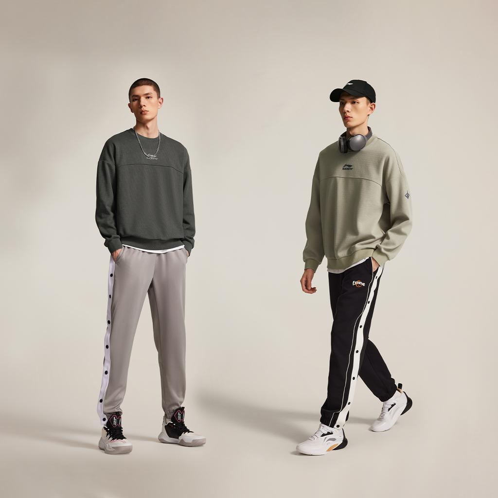 Свитшот мужской Li Ning серии JB свободного кроя с круглым вырезом и логотипом-надписью AWDV545-2