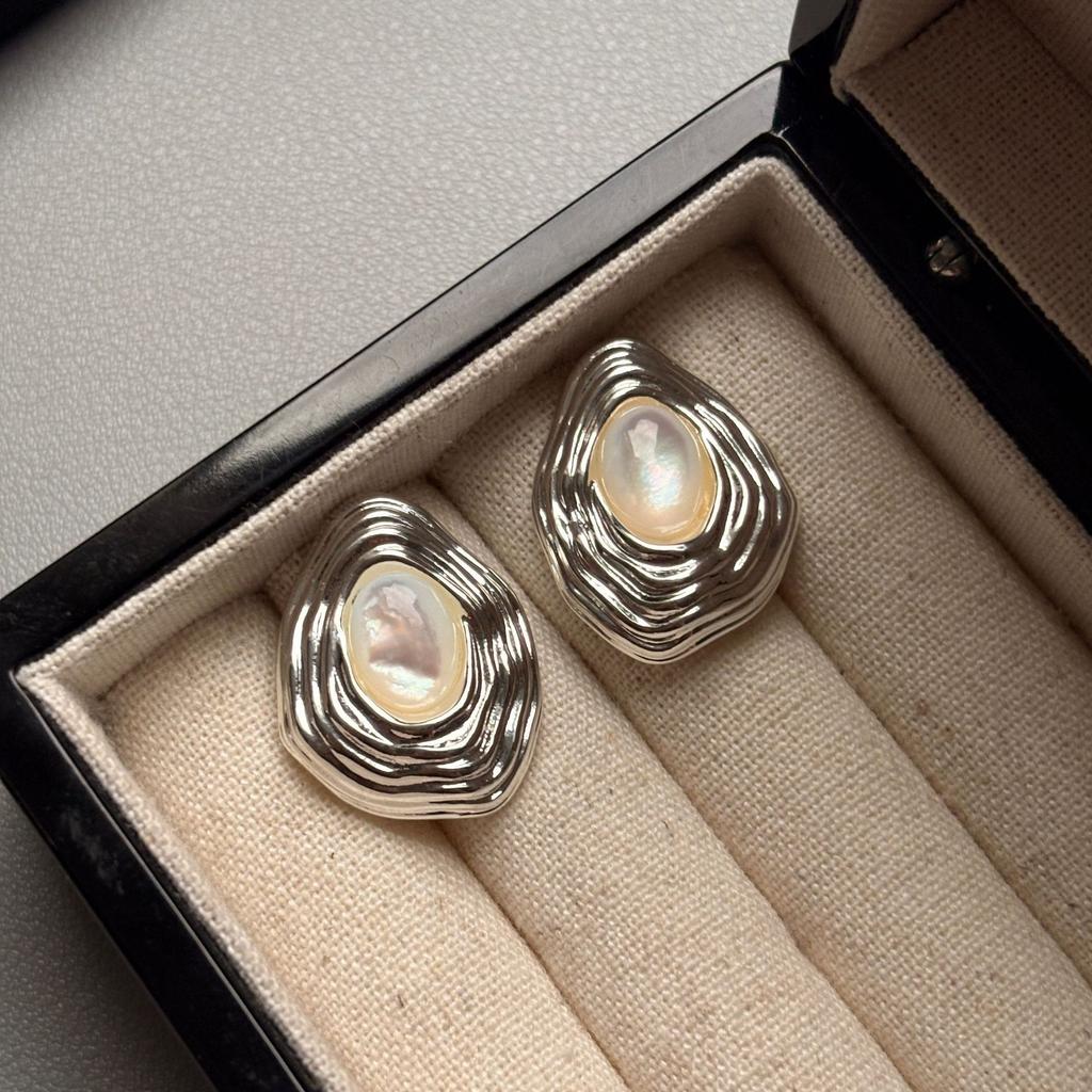 Высококлассные французские ретро серьги-ракушки, женские геометрические овальные темпераментные, нишевые и холодные, преувеличенные серьги, легкая роскошь