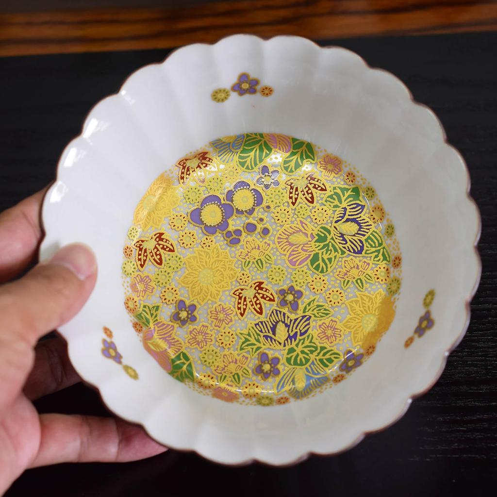Waza No Stylish Japanese Kutani Ware Bowls with Flower Perfect for Japanese Serving Made In Kura Tableware, Motifs, High-quality Ceramic, Cuisine.