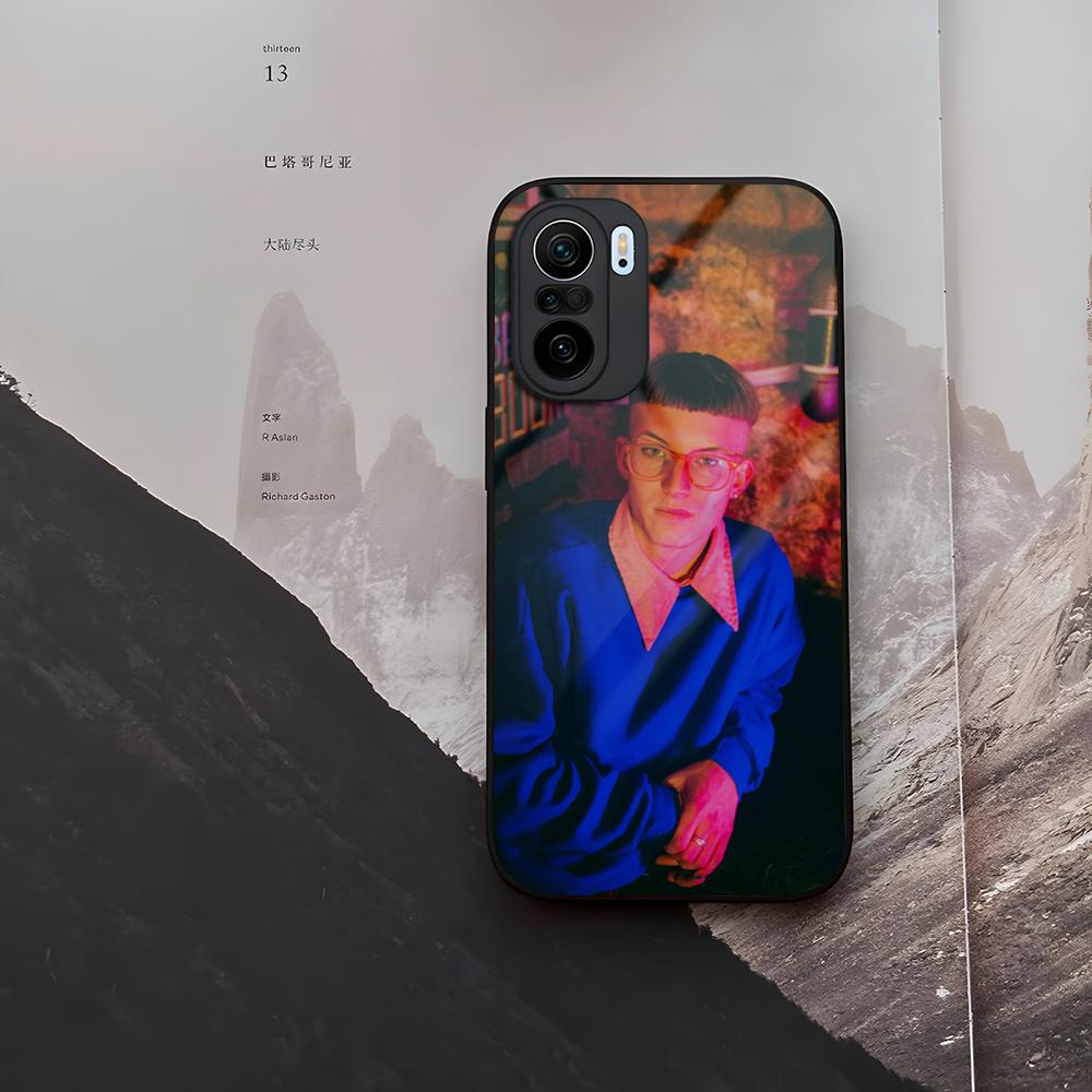 Чехол для телефона Gus Dapperton Singer Закаленное стекло Для Xiaomi 15 14 12 Lite Pro 13 11t Lite POCO M6 M5 X6 X5 X3 F5 F6 Pro