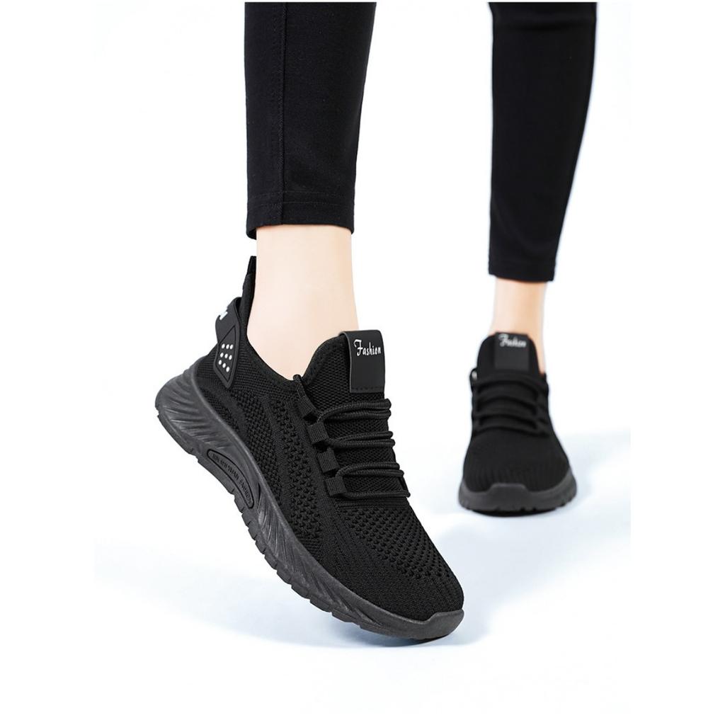 Женская летняя спортивная обувь большого размера