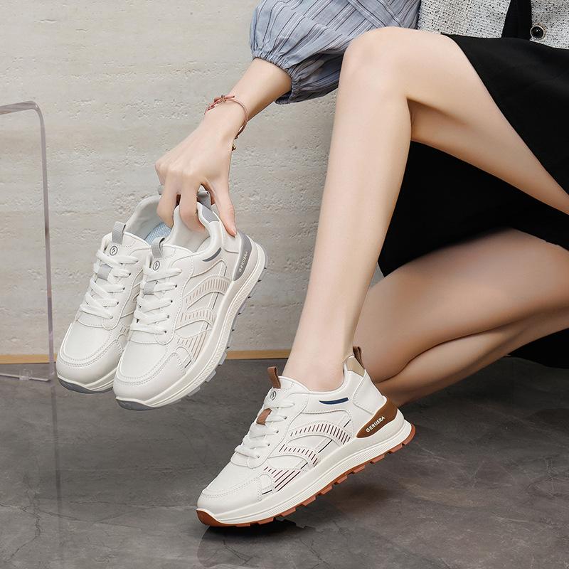 Ins Korean Version of the New Dad Shoes Girl 2025 Spring Student Running Sports Thick Sole Height Leisure Street Shot EP920