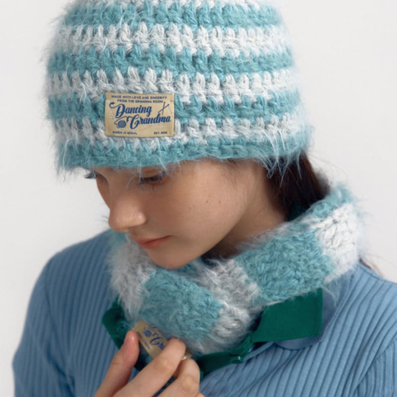 DANCING GRANDMA SOFT STRIPE BEANIE : CLOUD blue