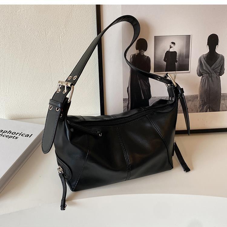 Ielgy Retro Sweet Cool Style Fashionable All-Match Black Shoulder Armpit Bag