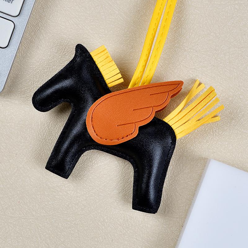 Брелок-подвеска в виде пони Пегаса с кисточкой - милый кожаный мультяшный контрастный цветной шарм