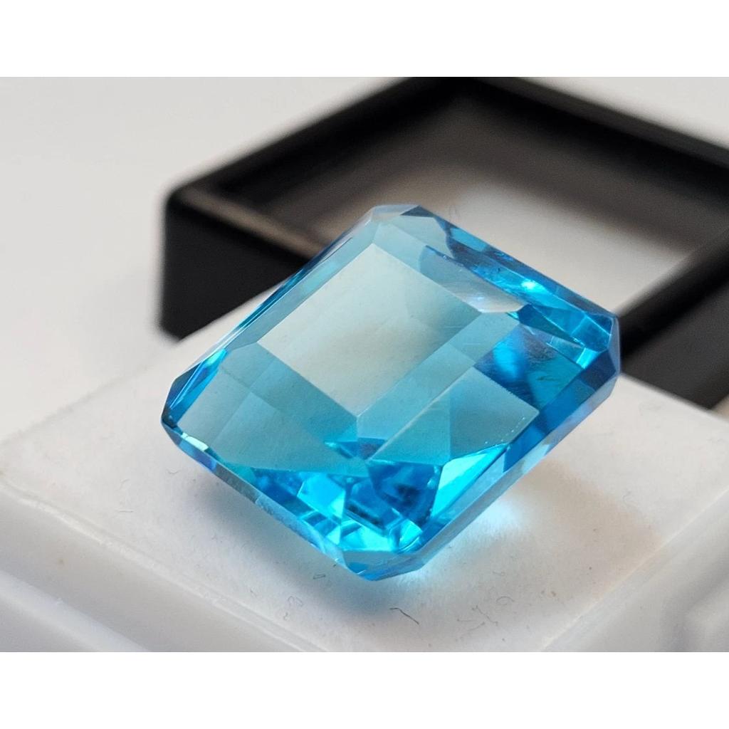 Natural Swiss Blue Topaz 18 Ct Square Cut Stunning Loose Gemstone