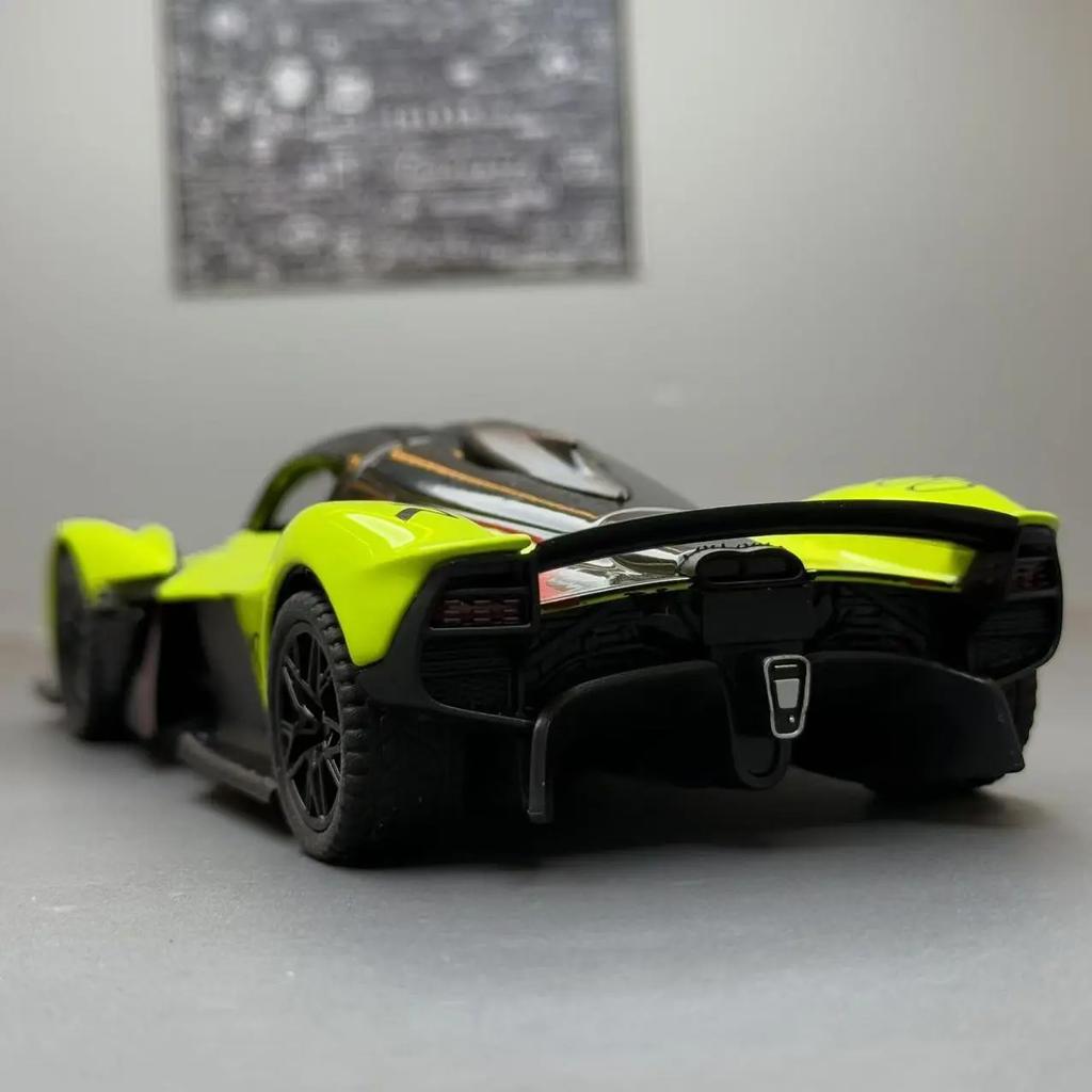 Boxed 1:32 Valkyrie Alloy Sports Car Model, Children's Toy Car With Sound and Lights, Holiday Gifts, Boys' Gaming Vehicle