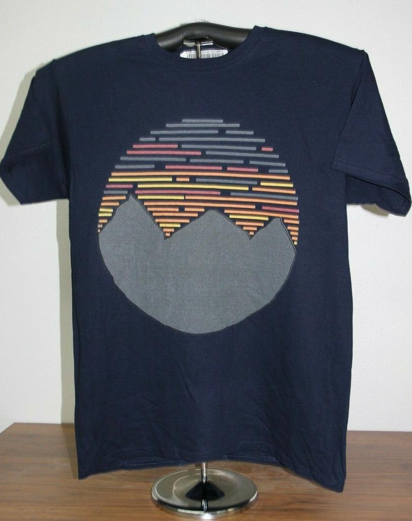 Sunrise / Sunset Over The Mountains T-Shirt Medium, Blue