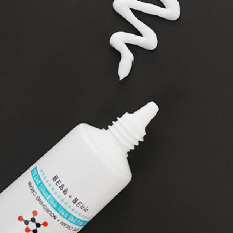 Non Sticky Eye Cream For Women With Moisturizing Effect For Eye Problems 40ml