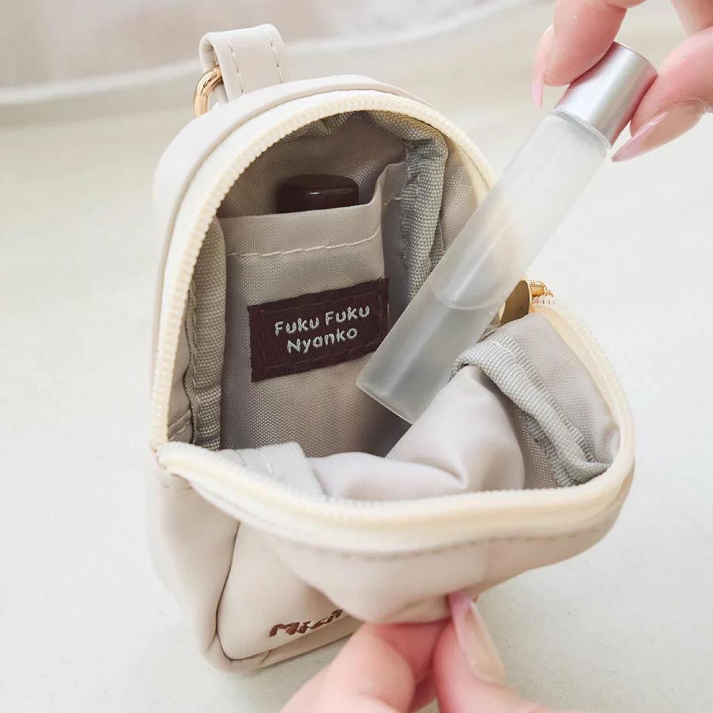 Кожаная мини-сумка для хранения зарядных устройств и наушников с вышивкой в виде японского мультяшного кота