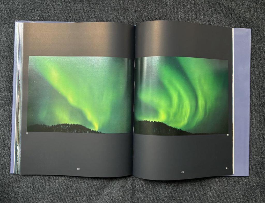 [Б/У] AURORA Aurora Уличный Угол Коллекция Работ Акихисы Мивы Мы Земляне