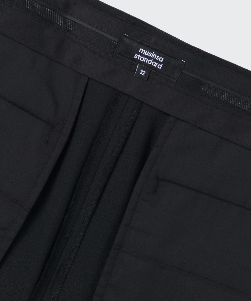 MUSINSA STANDARD Summer Wool Two-Pleat Wide Hidden Elastic Waist Half Slacks [Black]