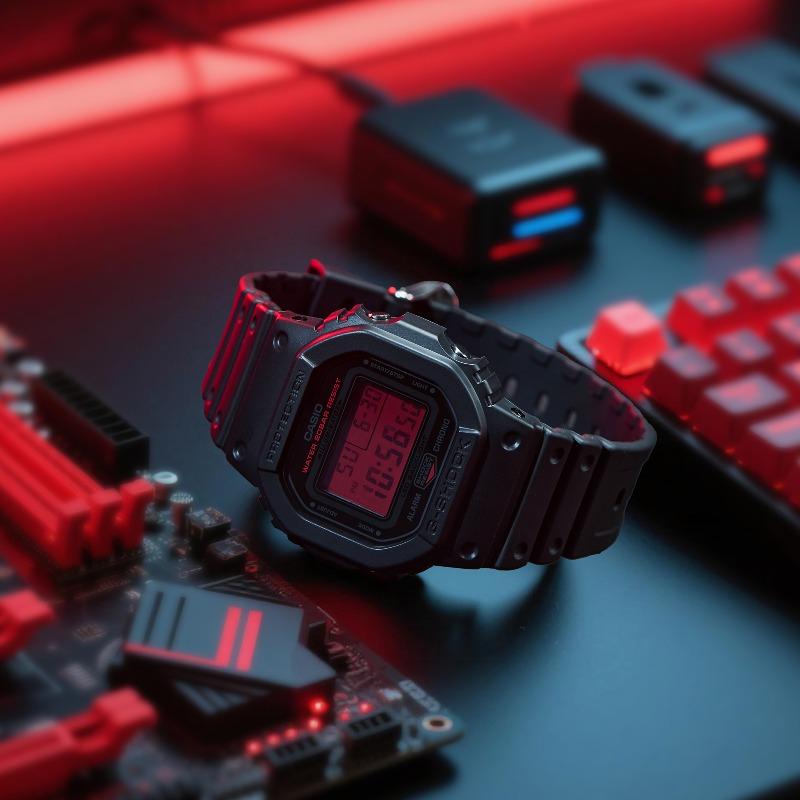 Casio Мужские часы G-SHOCK, смола, 200 м водонепроницаемые, цифровые, ударопрочные, кварцевые, DW-5600BBR-1