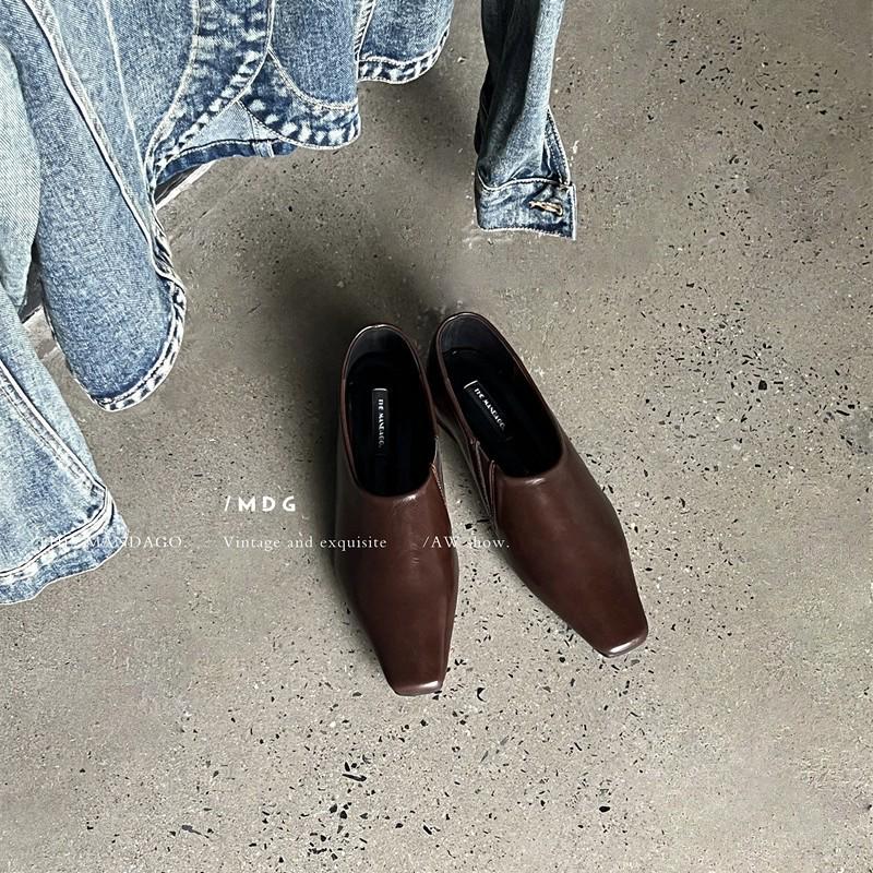 Туфли из мягкой кожи на квадратном каблуке в стиле ретро 2024 года