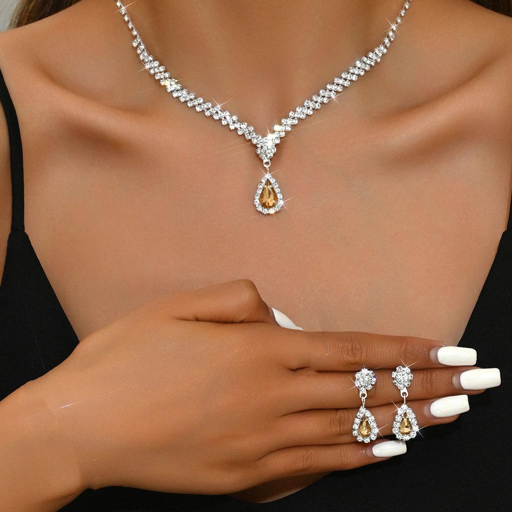 New Jewelry Metal Diamond Necklace Earrings Two-piece Wedding Bride Jewelry Set Combination