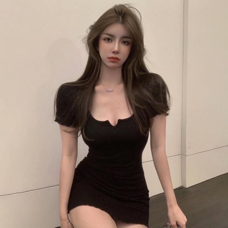 Женское платье с квадратным вырезом, приталенное, с коротким рукавом