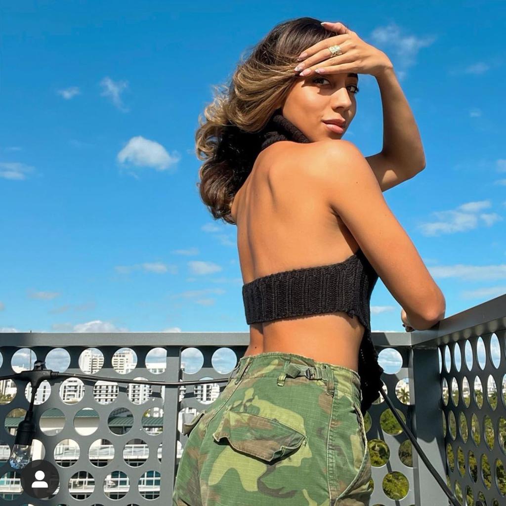 Women's High Neck Irregular Sexy Backless Woolen Knitted Vest Top