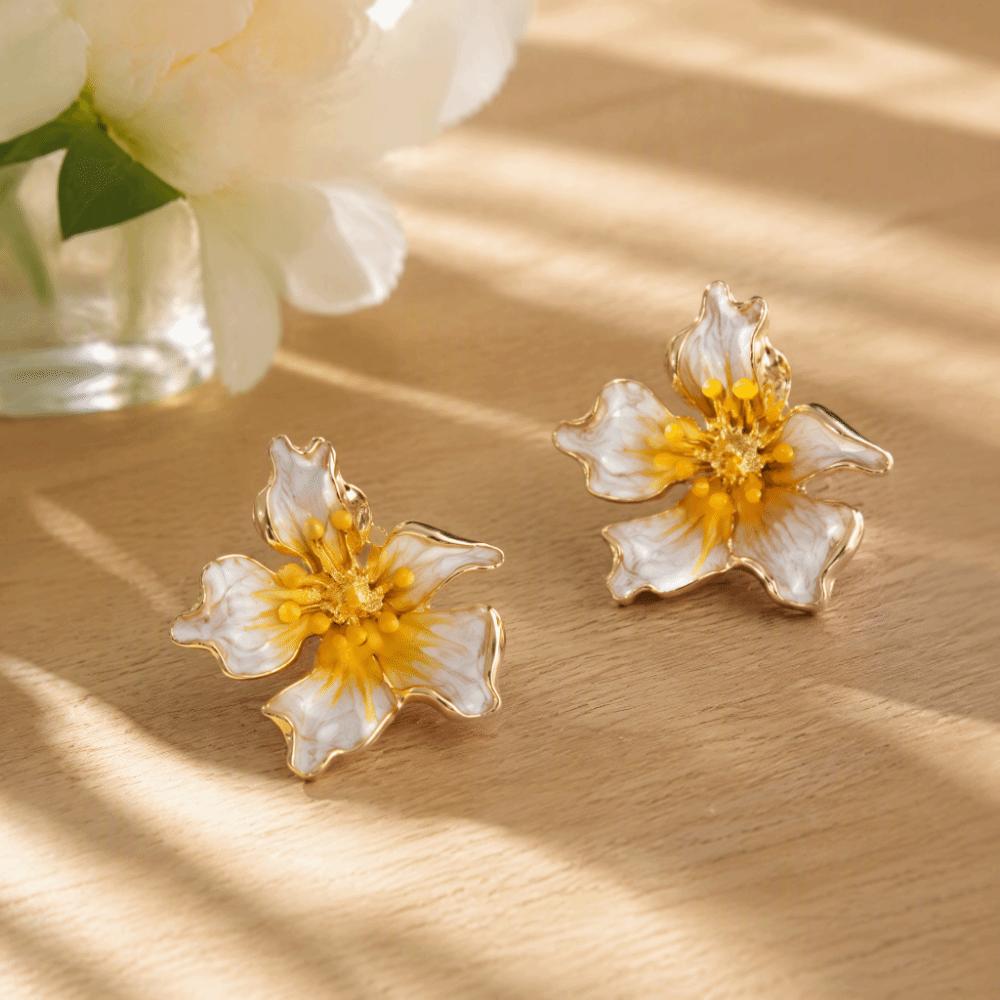 Retro Irregular Stud Earrings High-End Finish Enamel Flower Petal Earrings Vacation Travel
