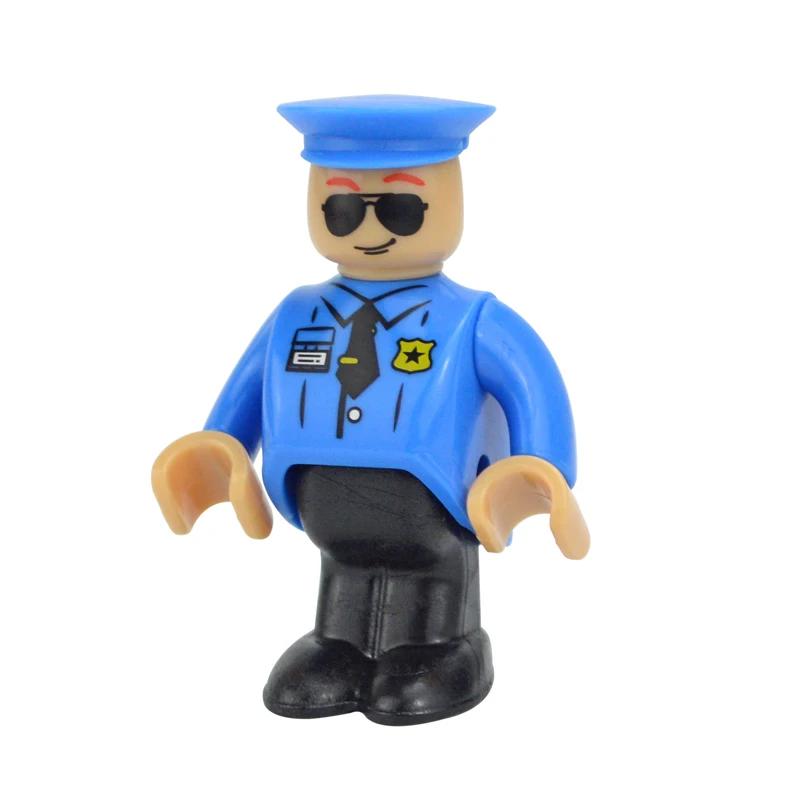 Все виды маленьких человечков, персонажи, деревянные аксессуары для железной дороги, фигурки членов семьи, рабочих, полицейских, врачей. Подходят для деревянных игрушек Biro