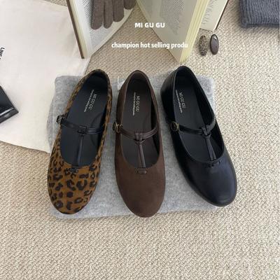 2025 зима новая круглая голова замша мягкая подошва мягкая подошва универсальный Дуду крест слово с балетными для通勤 женская обувь