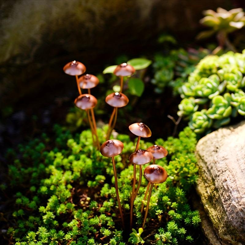 Metal Fairy Garden Mushrooms Decorative Mushroom Figurines Stakes Potted Plant Landscaping Stakes Ground Decorations for