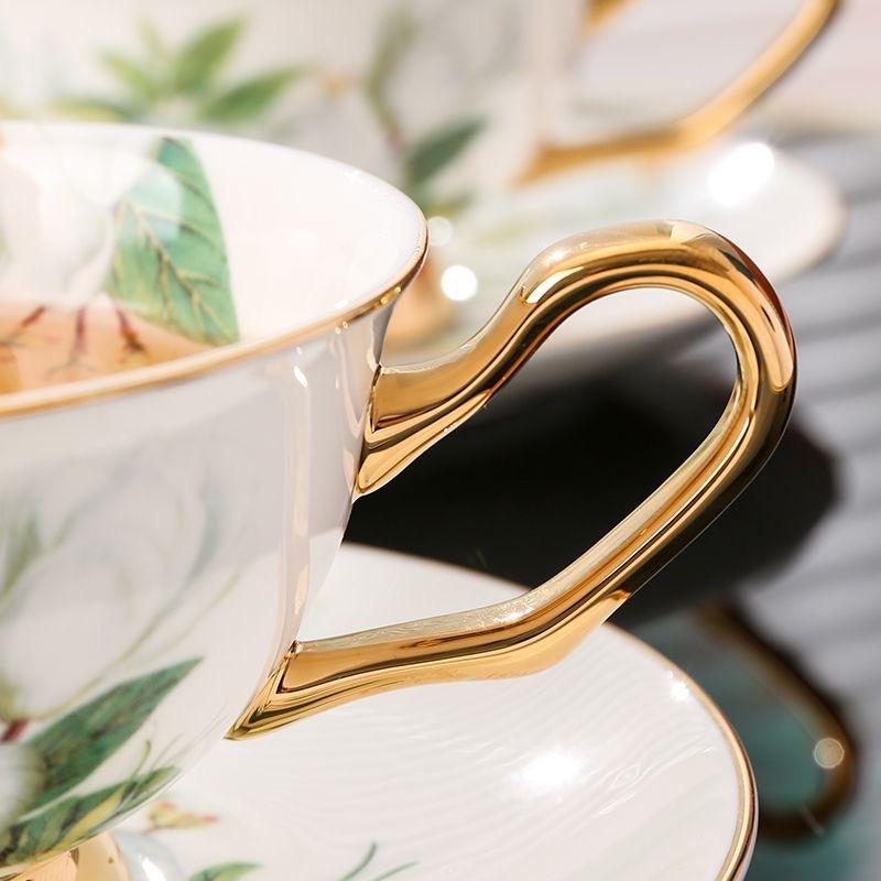 British Style Bone China Tea Cup and Saucer Set – Floral Ceramic Coffee Cup with Golden Rim and Spoon
