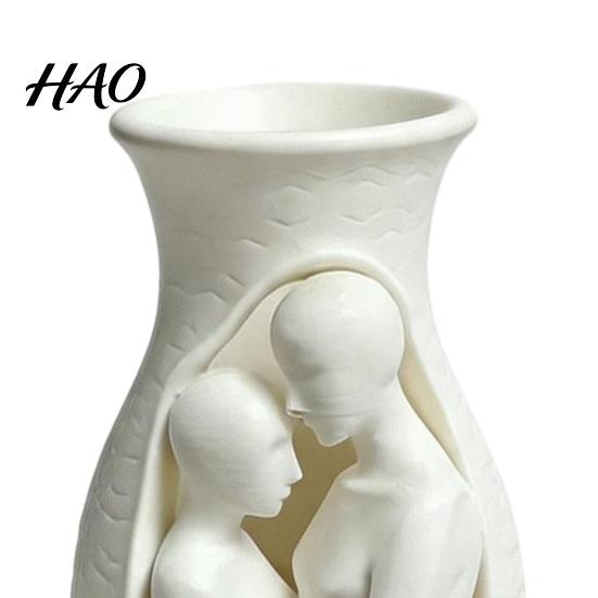 Artistic Home Furnishings Abstract Human Body Art Vase Statue, 3D Printed Embracing Couple Sculpture Vase, Accent Ornament Decorative Dry Flower