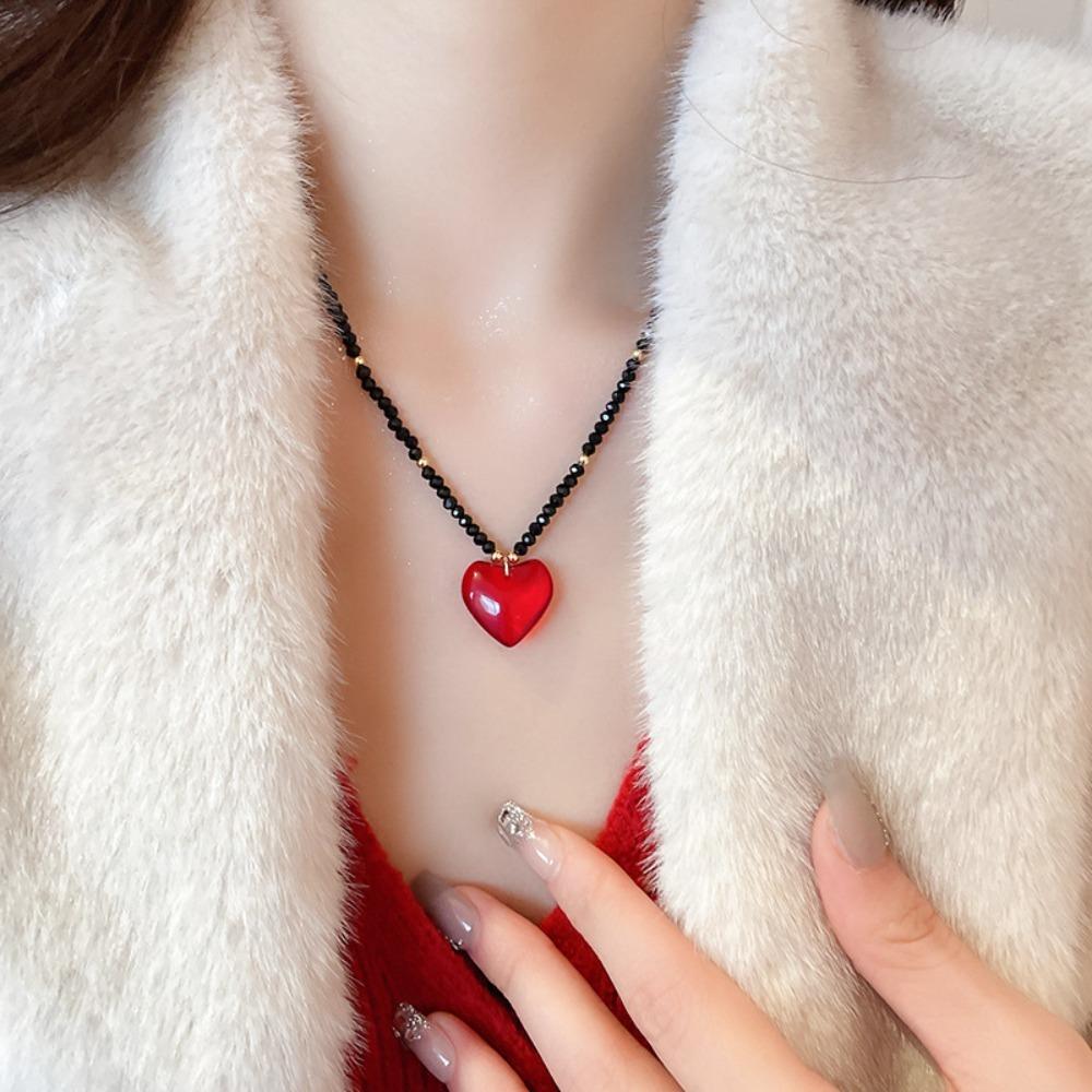 Romantic Fashion Choker Irregular Sweater Chain Spice Girls Heart Pendant Necklace  Women Gifts