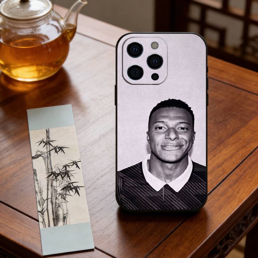 Чехол для телефона K-Kylian M-Mbappe для iPhone 17,16,15,14,13,12,11 Plus,Pro Max,XS, Мягкий силиконовый черный чехол