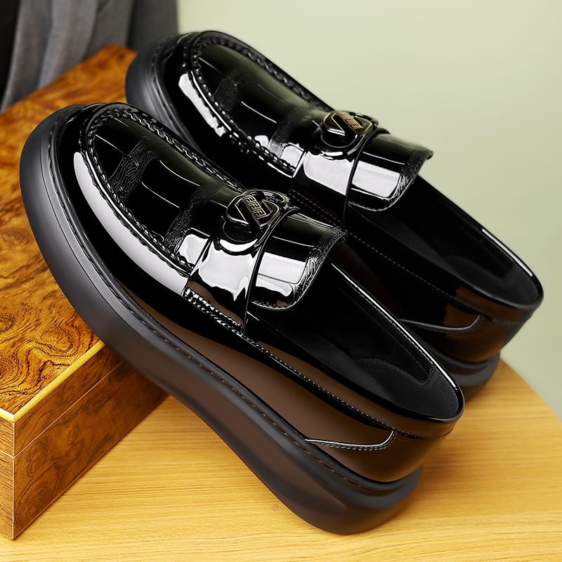 Fashion Handmade Leather Men Casual Shoes Stylish Design Sneakers Comfortable Man Loafers Hot Sale Moccasins All-match Driving Footwear